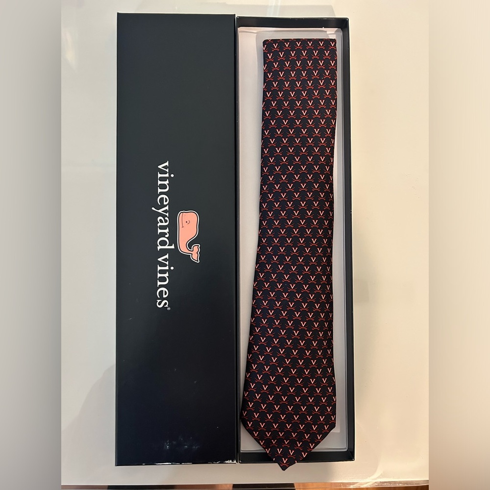 NWT Vineyard Vines University of Virginia (UVA) Tie